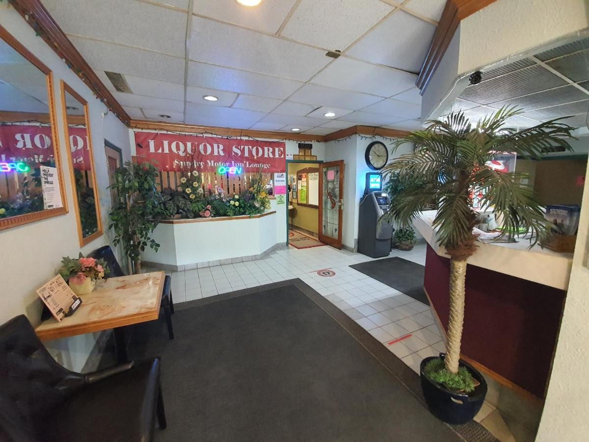 Sundre Motor Inn Экстерьер фото