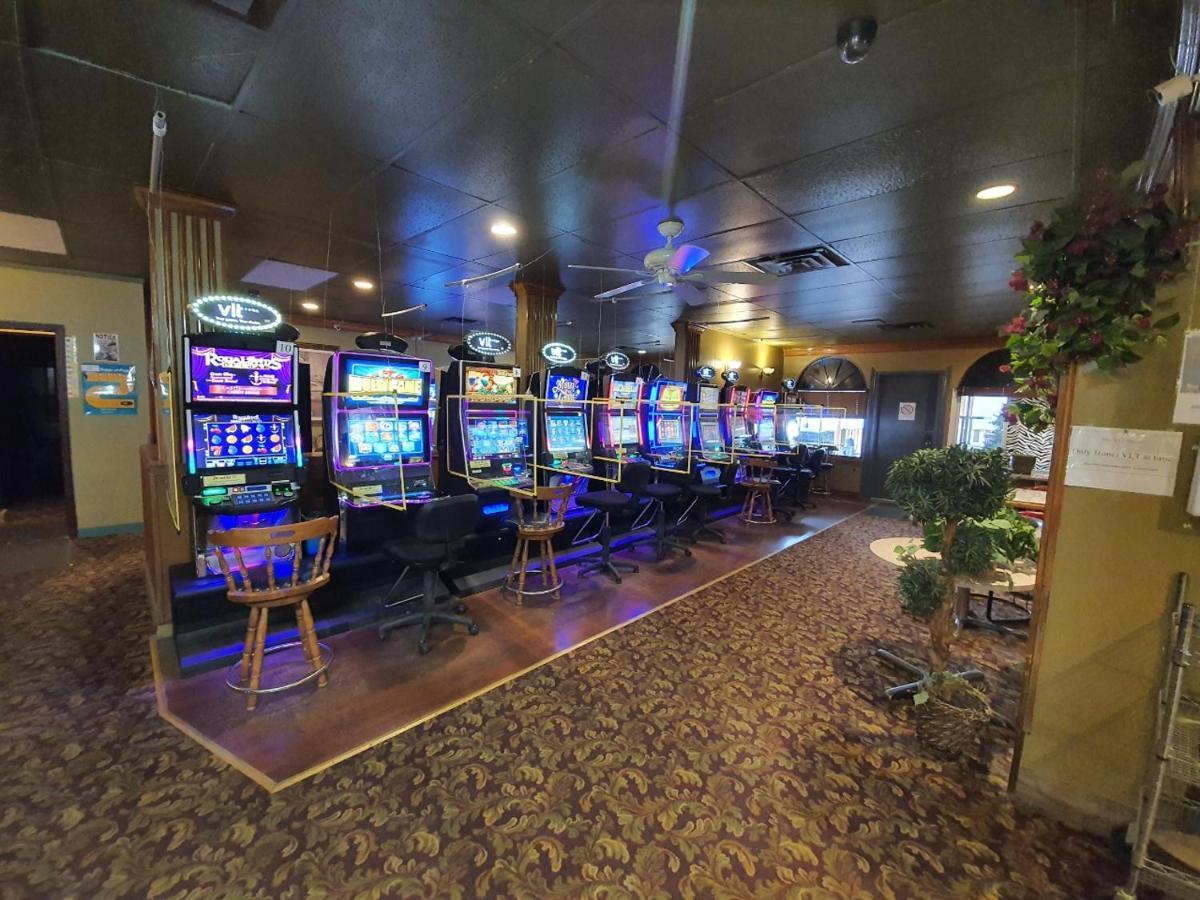 Sundre Motor Inn Экстерьер фото