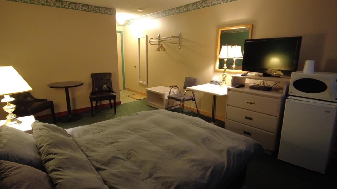 Sundre Motor Inn Экстерьер фото