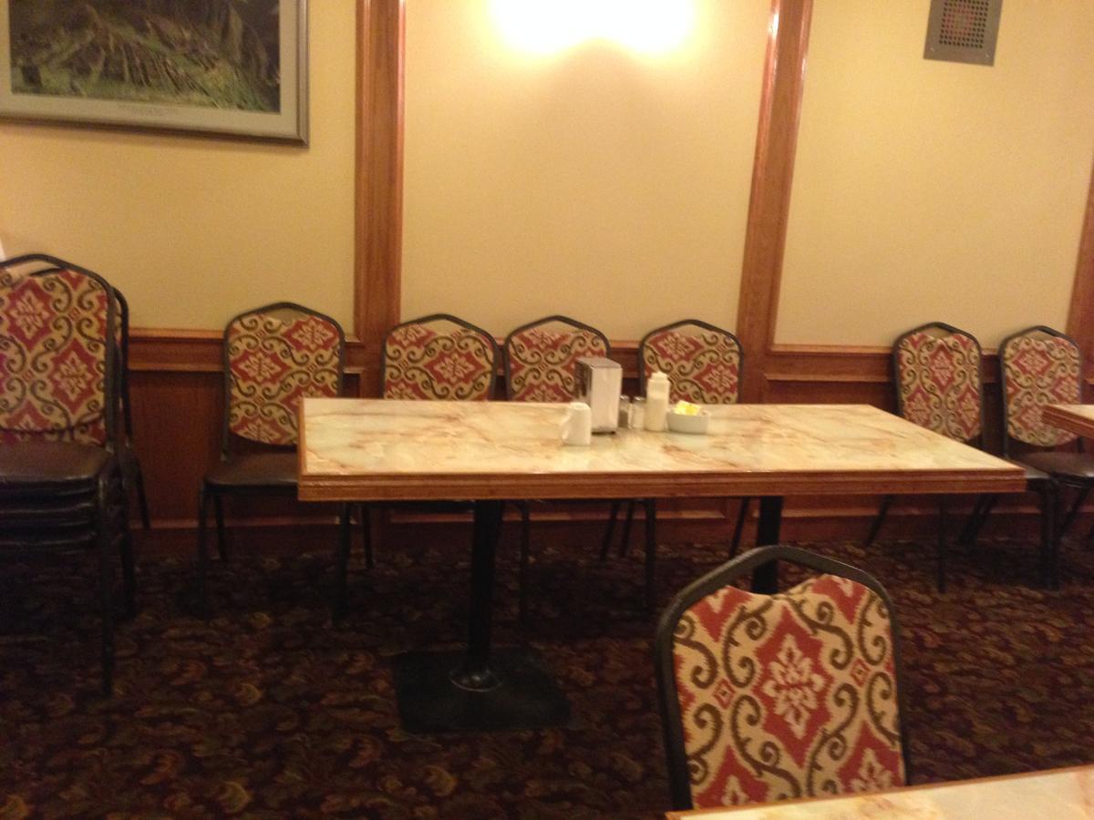 Sundre Motor Inn Экстерьер фото