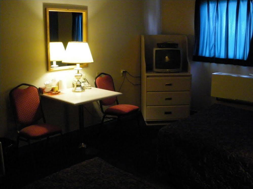 Sundre Motor Inn Экстерьер фото